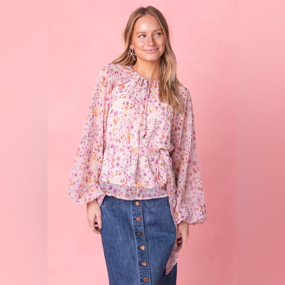 NWT Ivy City Co Floral Blouse Medium